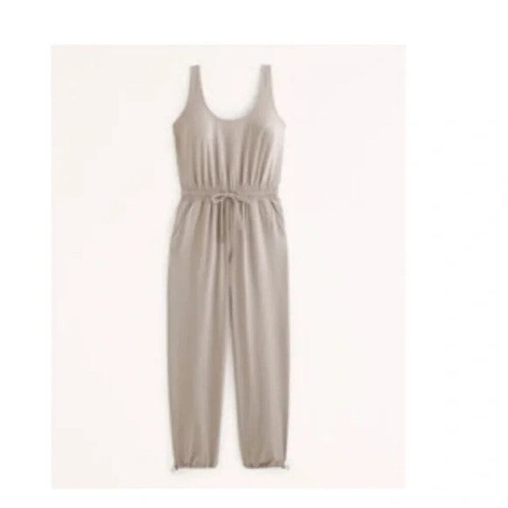 Abercrombie & Fitch Traveler Jumpsuit - Xs Petite